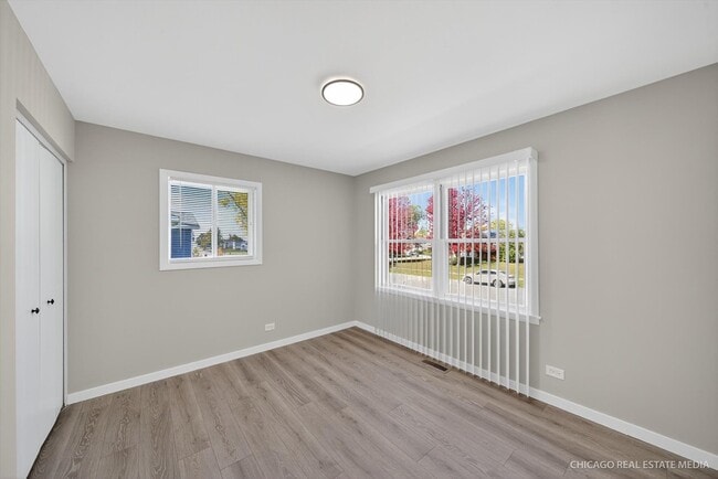 Building Photo - 2211 Birchwood Pkwy