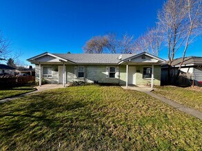 Building Photo - c1604