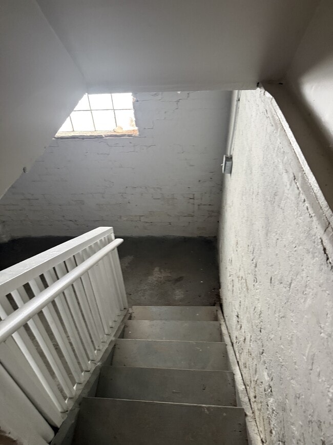 Building Photo - 209 Philip St