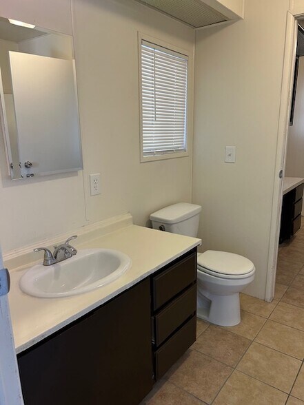 Building Photo - 3539 Cape Cod Dr