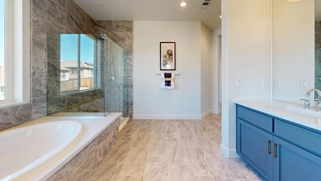 Building Photo - 31 Cortina Ct