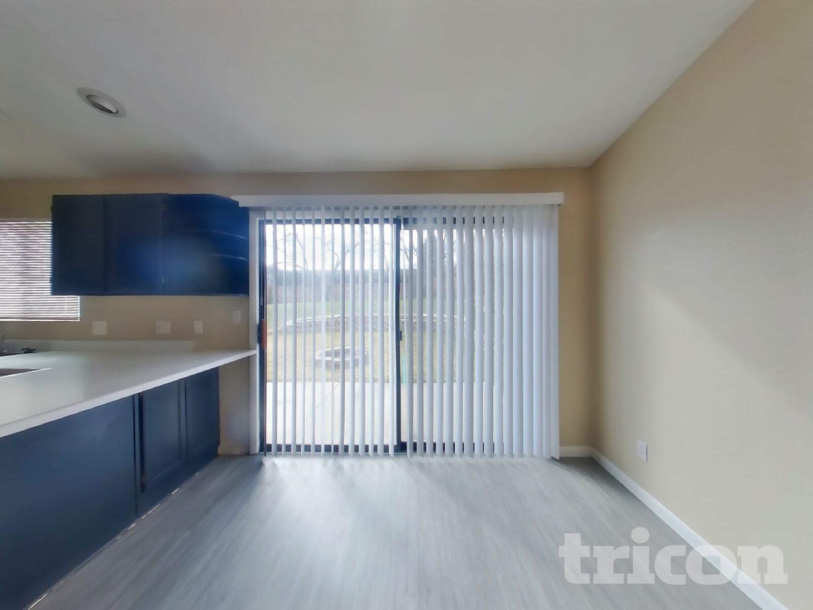 Building Photo - 1380 University Terrace