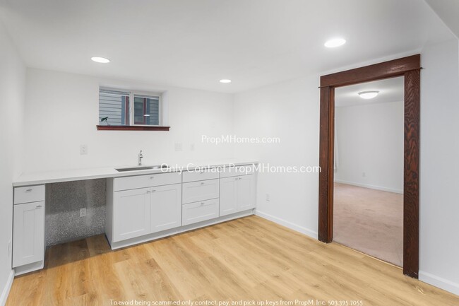 Building Photo - Spacious Large Sanctuary in SE Portland’s ...