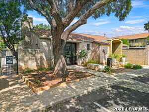 Building Photo - 3678 Hidden Dr