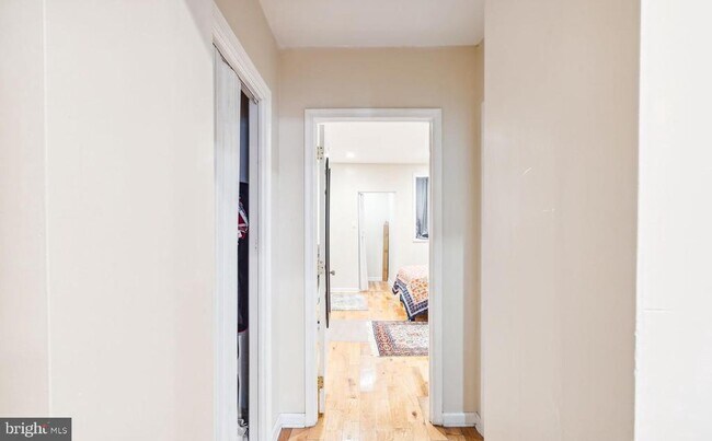 Building Photo - 1203 S 16th St