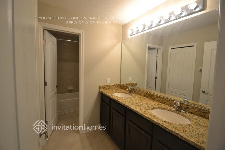 Building Photo - 18509 Cypress Bay Pkwy