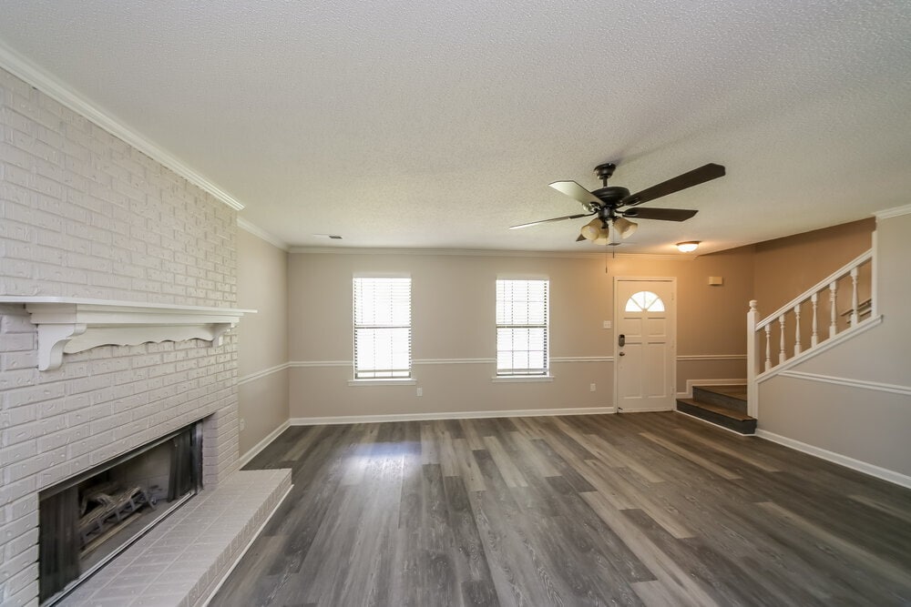 Building Photo - 7333 Eastover Blvd