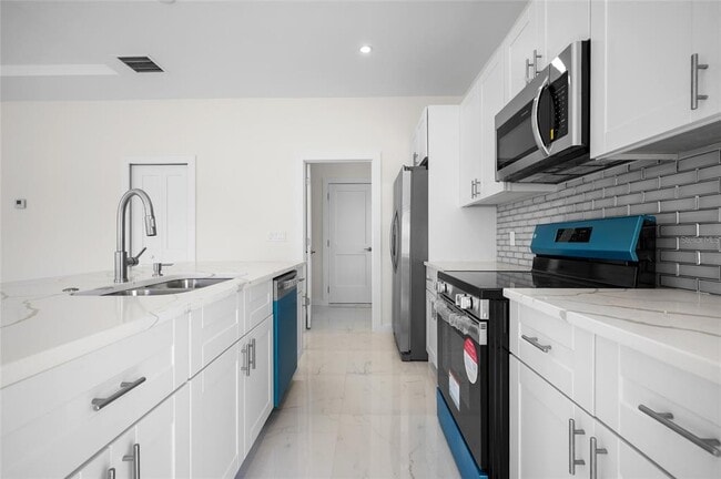 Building Photo - 13 Polar Ct