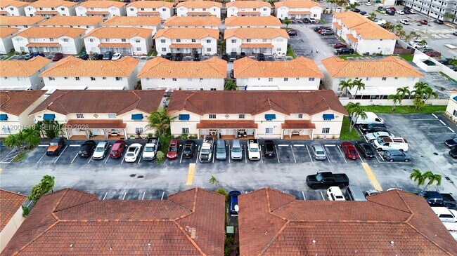 Building Photo - 10017 W Okeechobee Rd