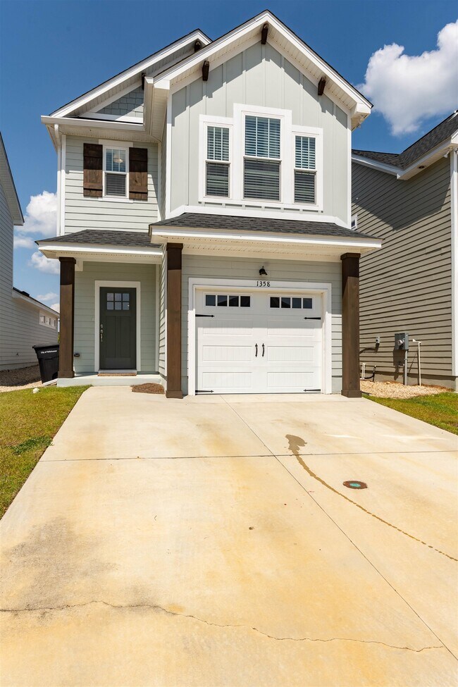 Primary Photo - 1358 Landon Hills Dr