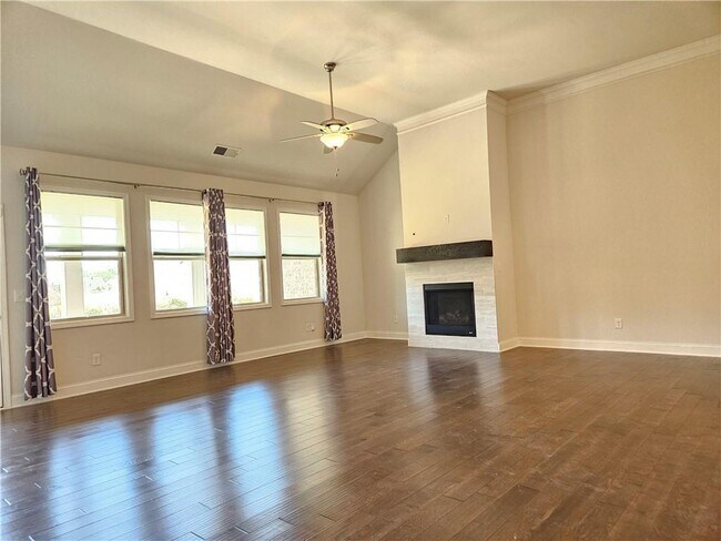 Building Photo - 3748 Heirloom Loop Ct NE