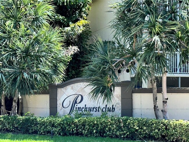 Building Photo - 460 S Park Rd