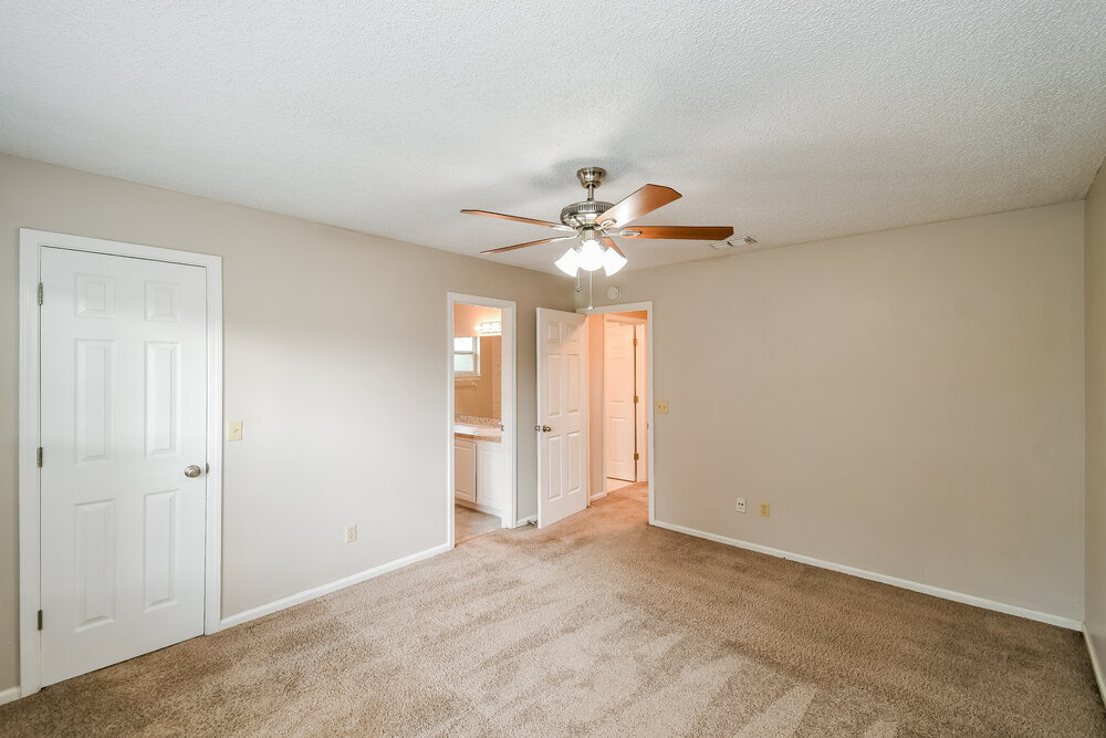 Building Photo - 3176 Chads Ct