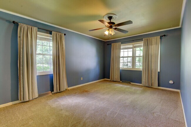 Building Photo - COMING SOON! Your Dream Home Awaits! Gorge...