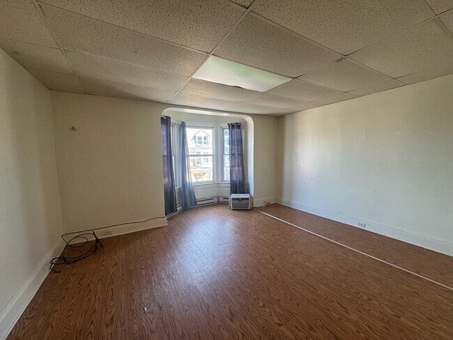 Building Photo - 802 Wayne Ave