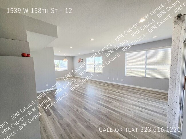 Building Photo - 1539 W 158th St