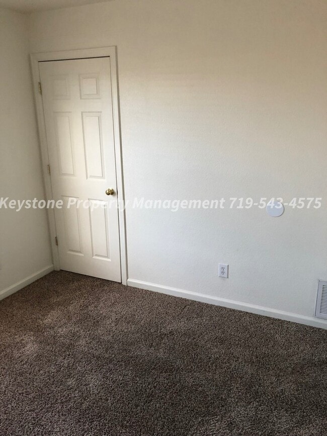 Building Photo - Beautifully Maintained Home in Pueblo West 3 Bed/2 Bath/2 Car Garage $2000/$2000