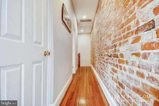 Building Photo - 766 Harvard St NW