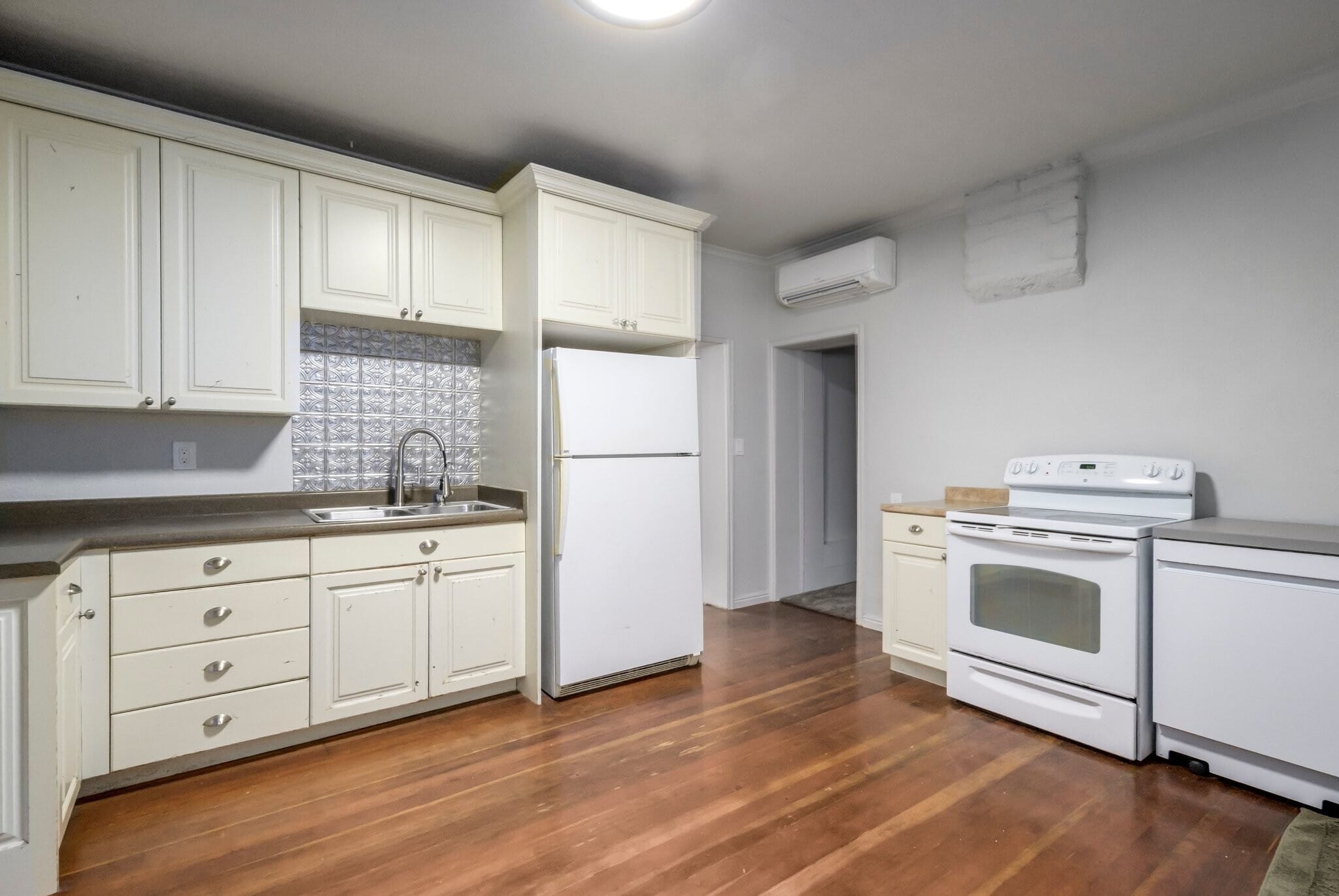 Building Photo - 445 N 100 E