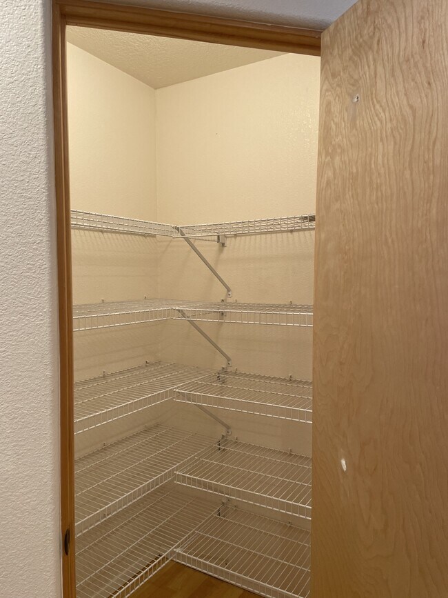 Building Photo - 7304 Via Contenta NE