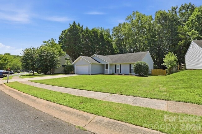 Building Photo - 13114 Woodland Farm Dr