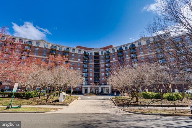 Building Photo - 3401 38th St NW