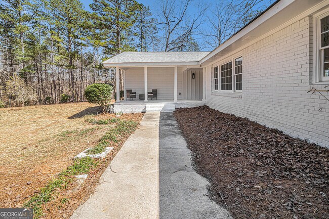 Building Photo - 9640 Cedar Grove Rd