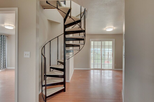 Building Photo - 3 Bed 2 Bath Country living (Landscaping I...