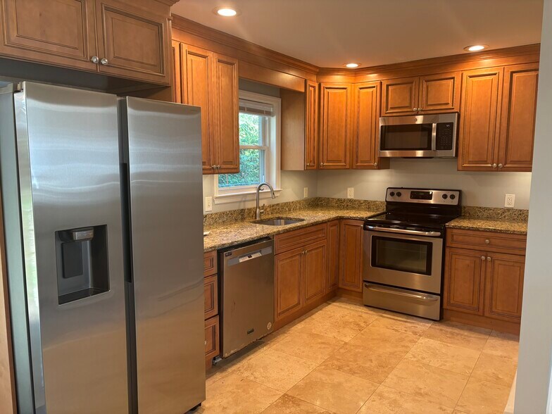 Kitchen - 87 Tansboro Rd