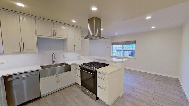 Building Photo - 25621 Califia Dr