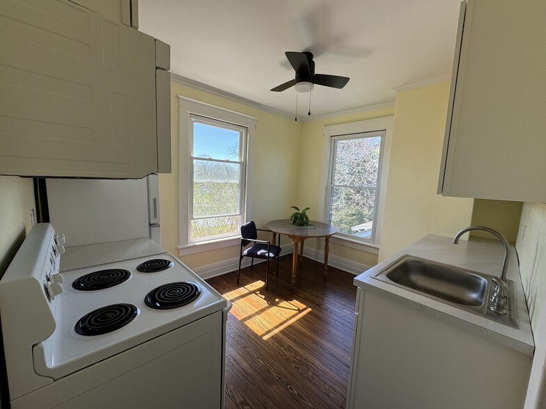 Building Photo - 107 Westover Blvd