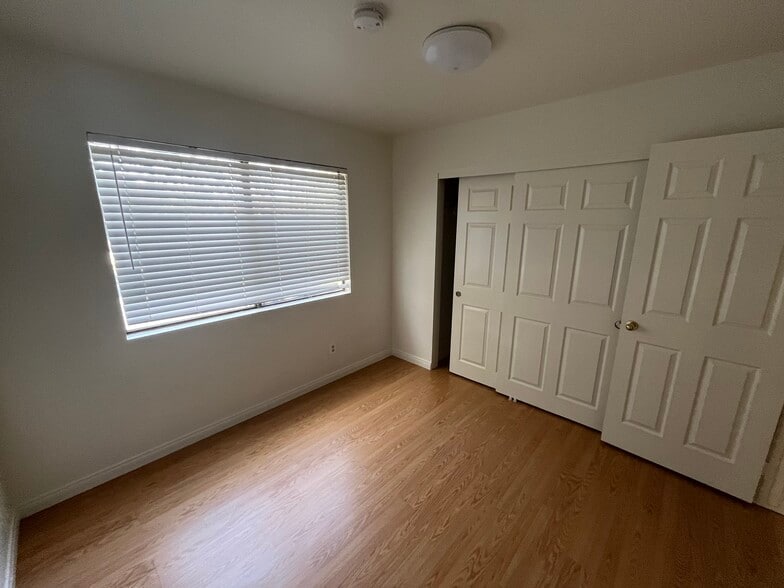 Building Photo - 177 Village Circle Dr