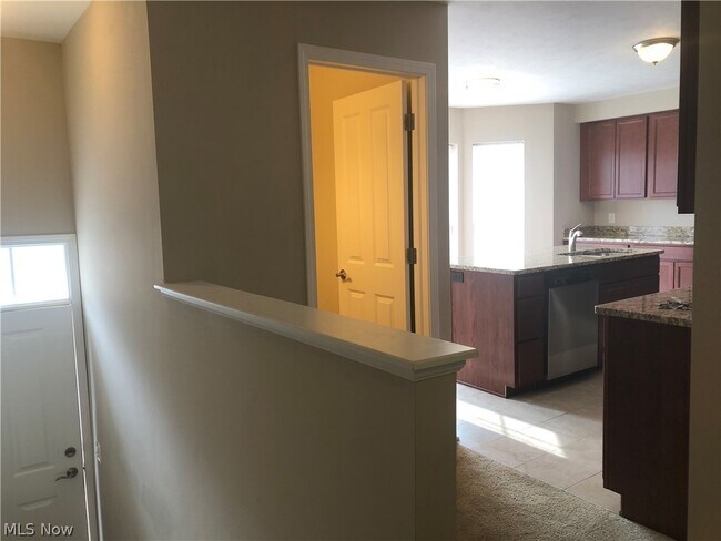 Building Photo - 1925 E 86th St