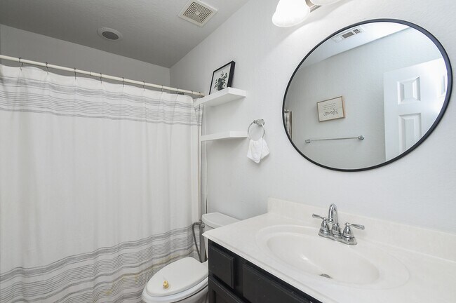 Building Photo - 18302 Mable Pond Ln