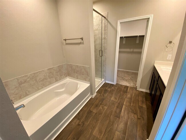 Building Photo - 13832 Rock Island Trl