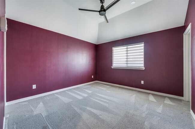 Building Photo - 4068 Winsor Dr