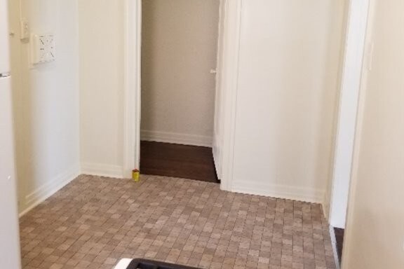 other end kitch - 1014 Newport Ave