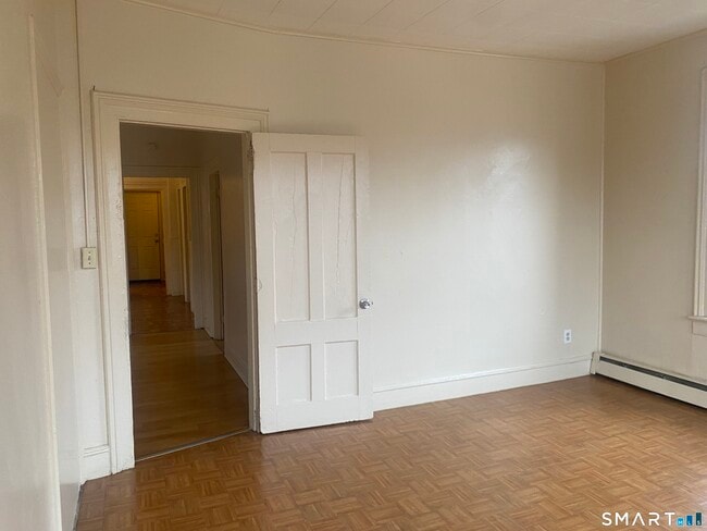 Building Photo - 51 Grand St