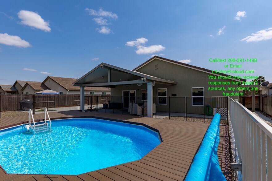 Building Photo - 1385 Deerwood St