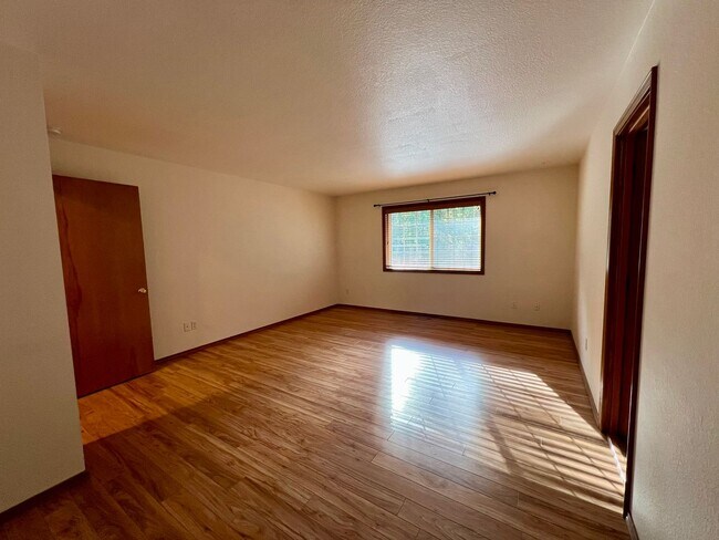 Building Photo - PENDING APPLICATION; Private 5 Acres