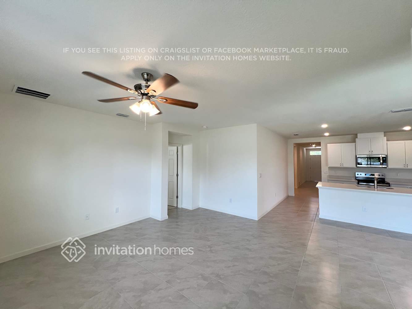 Building Photo - 546 SW Prima Vista Blvd