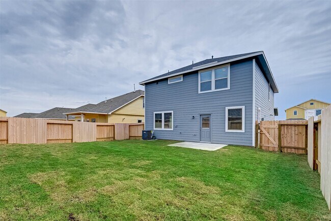 Building Photo - 21450 Holly Heights Rd
