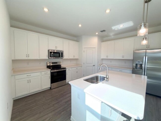 Building Photo - 1327 Normandy Dr