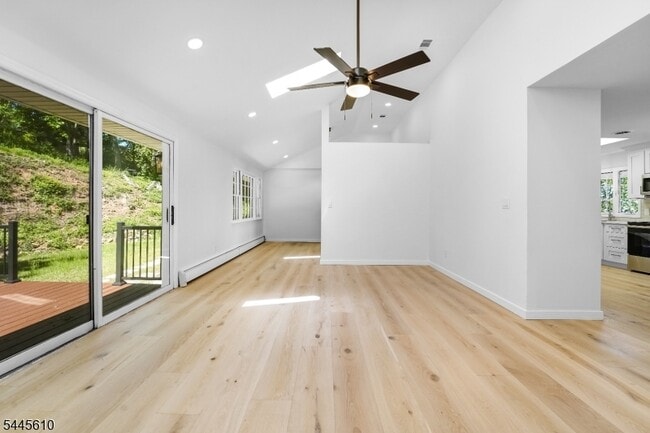 Building Photo - 306 Warrenville Rd