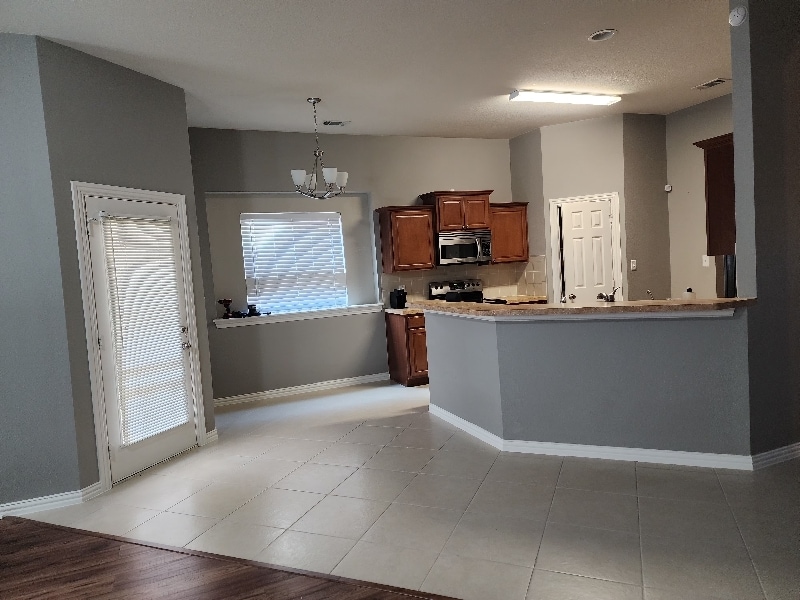 Building Photo - 1008 Raleigh Path