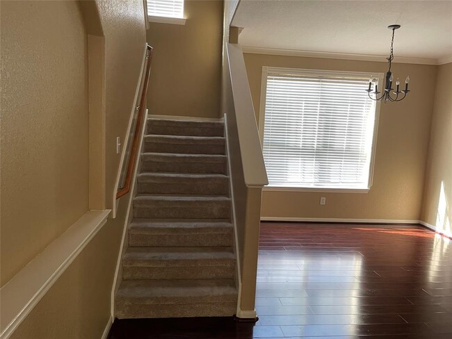 Building Photo - 2721 Hidden Landing Dr
