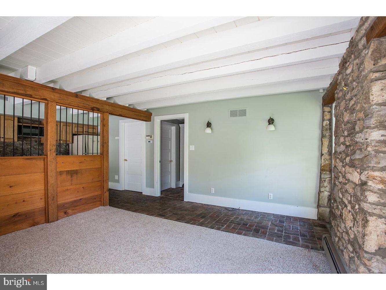 Building Photo - 6054 Honey Hollow Rd