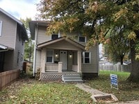 Building Photo - 3406 Robinwood Dr