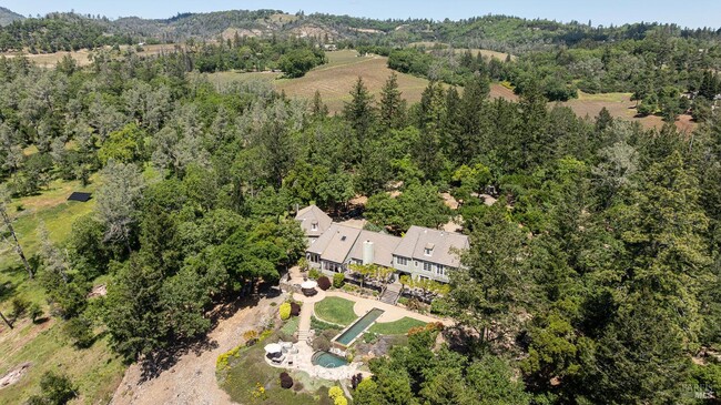 Building Photo - 865 Bell Canyon Rd