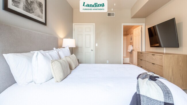 Building Photo - 125 S Alma School Rd